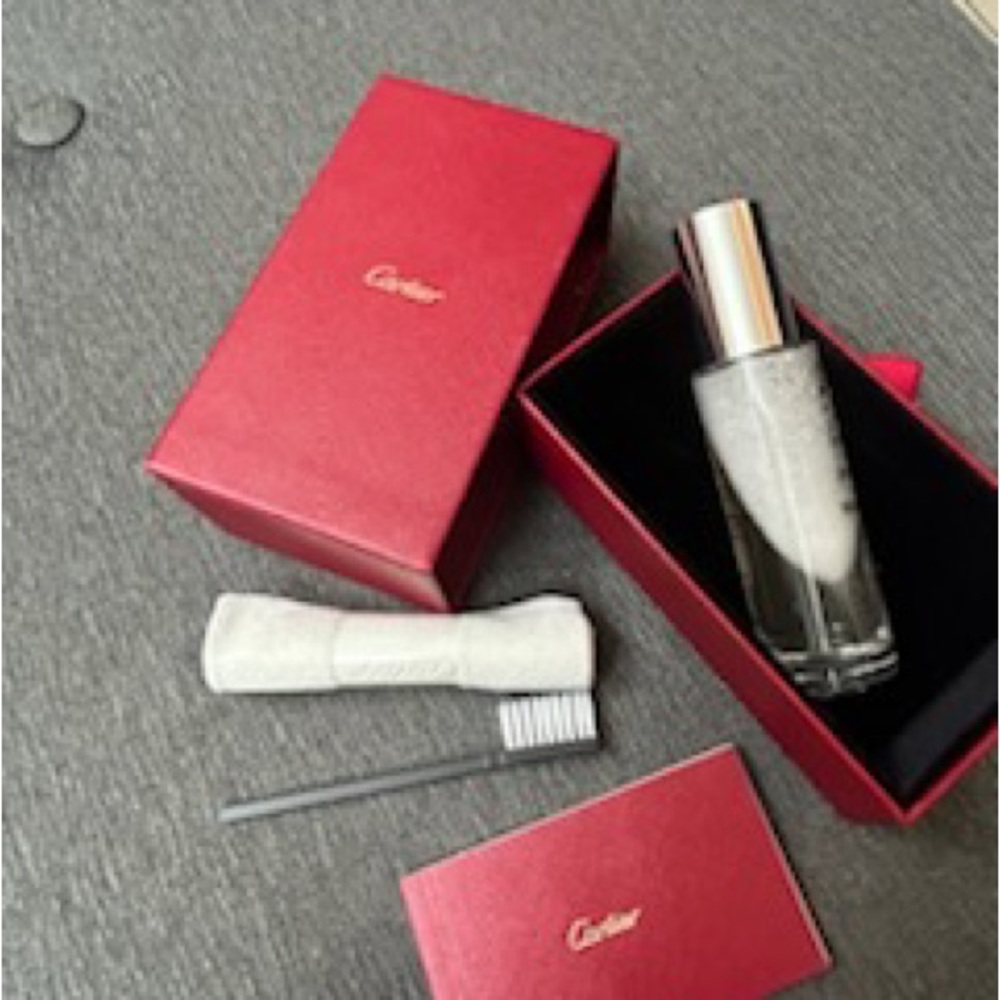 Cartier Glass cleaner gift set new